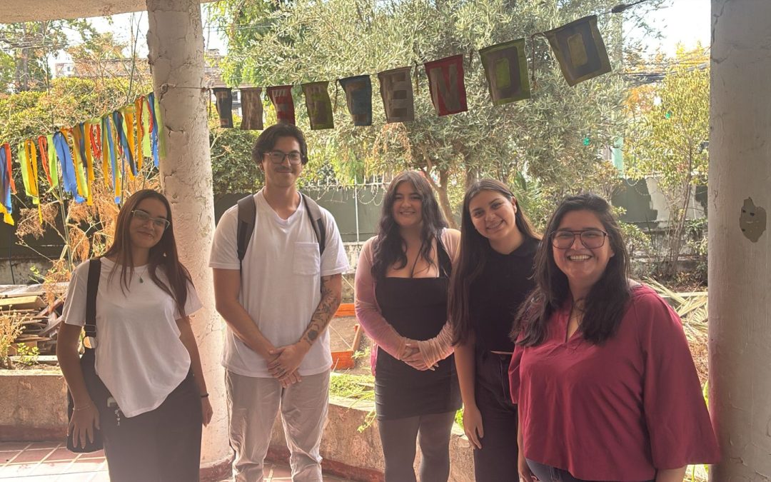 Fundación Crescendo integra a estudiantes de la Universidad Alberto Hurtado para fortalecer la continuidad del proyecto “Barrio Inclusivo: Comunidad y Cuidados”